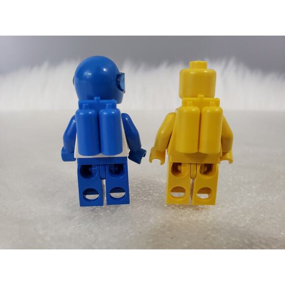 Vintage Benny Space man Lego Minifigure Blue &‎ Yellow Loose - Picture 4 of 4